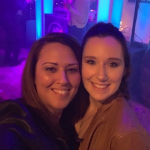 Meet your Posher, Hholly